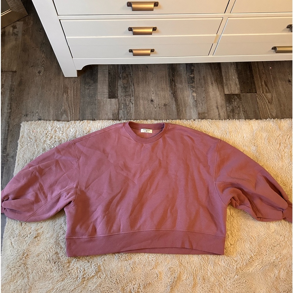 Cropped purple hoodie